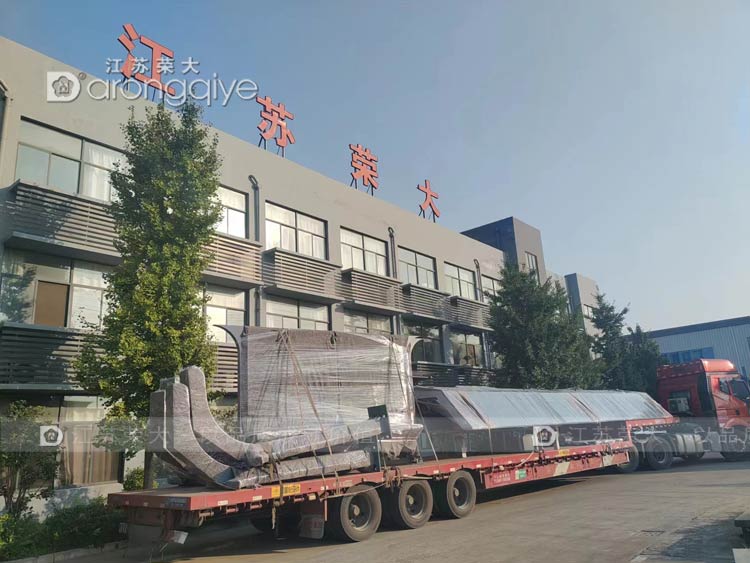 上海智能公交站臺第六批次發貨